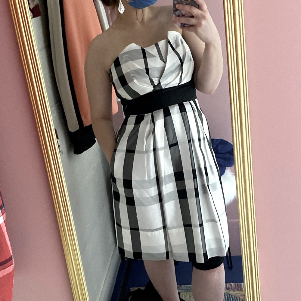 White House | Black Market WHBM  | White Black Silver Plaid Strapless Dress | 8